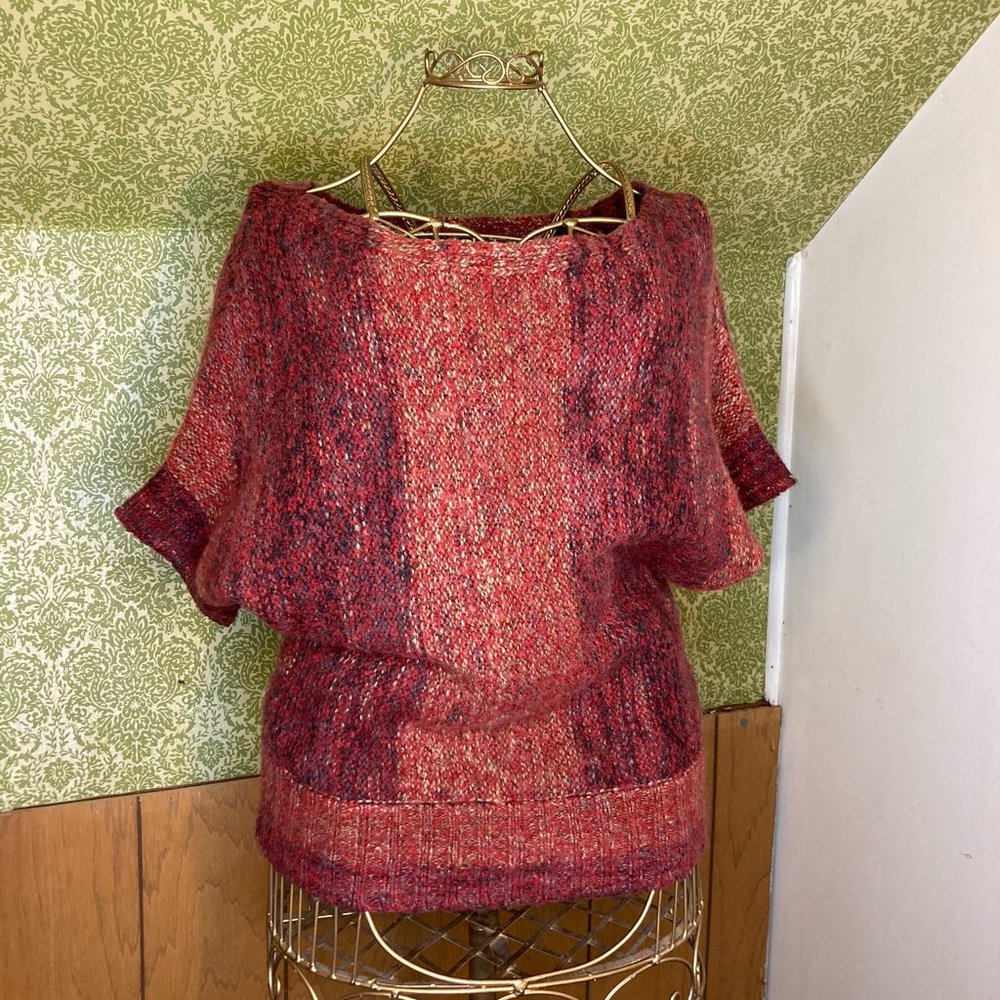 The Limited size XS Knit red variety